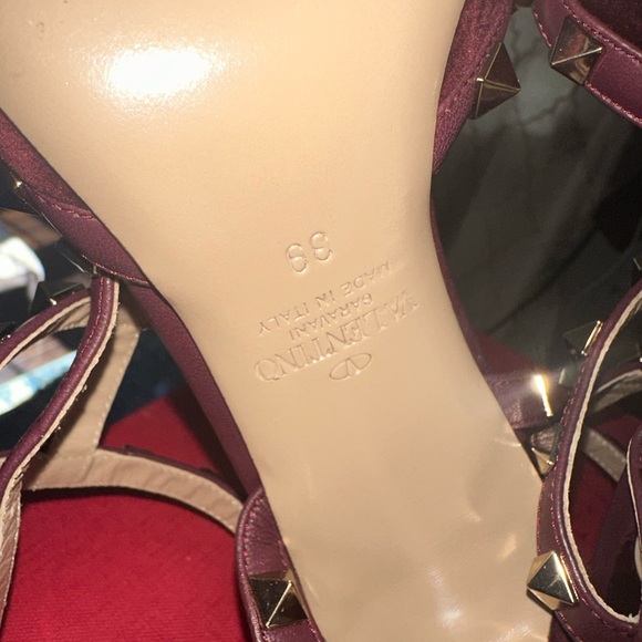 Valentino - Picture 7 of 10